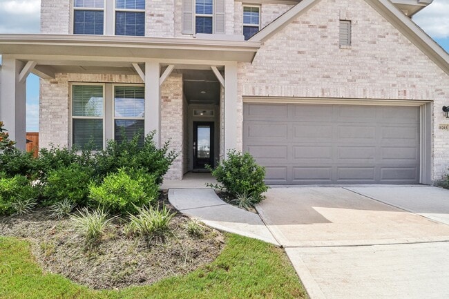 property at 18203 Lilac Woods Trl
