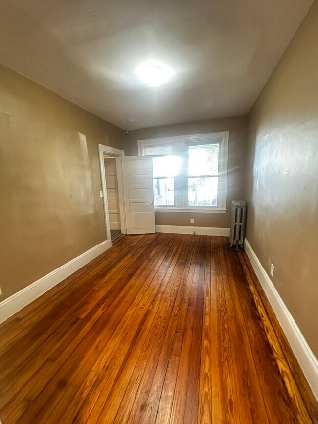 42 Calvin St, Unit 1 in Somerville, MA - Building Photo - Building Photo