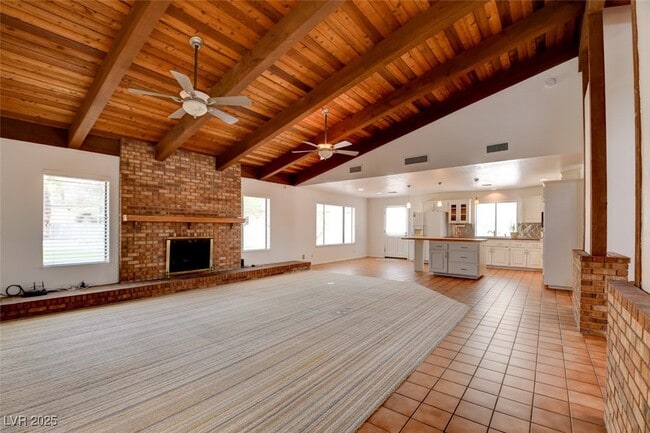 7040 Bailey Cir in Las Vegas, NV - Building Photo - Building Photo