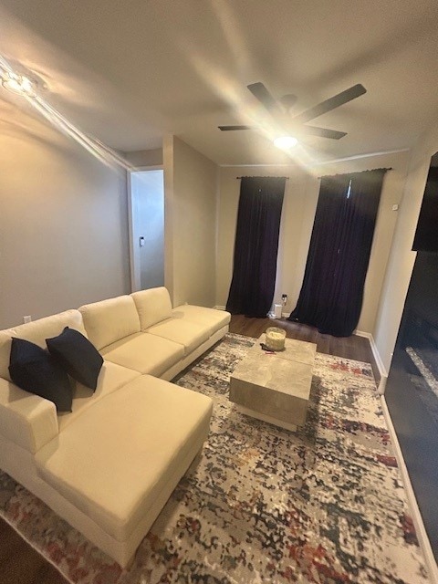 2410 Federal St in Baltimore, MD - Foto de edificio - Building Photo