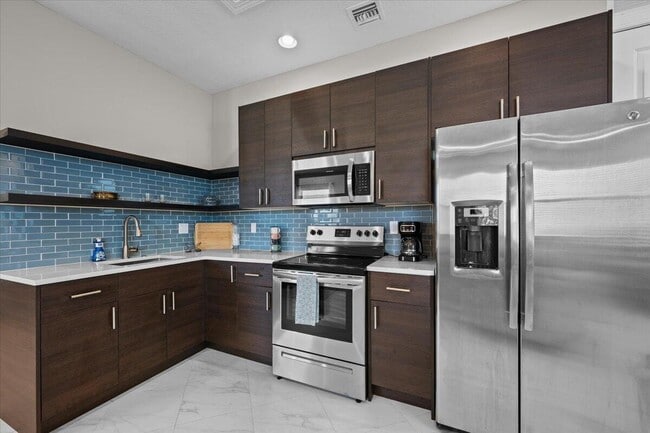 property at 5013 Grandiflora Rd