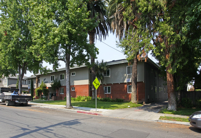 Four Palms in Mountain View, CA - Foto de edificio - Building Photo