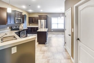 1780 Apache Way in Clarksville, TN - Building Photo - Building Photo