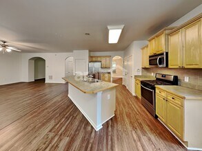 258 Harmony Lake Dr in Canton, GA - Building Photo - Building Photo
