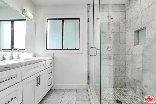 2812 Anchor Ave in Los Angeles, CA - Building Photo - Building Photo