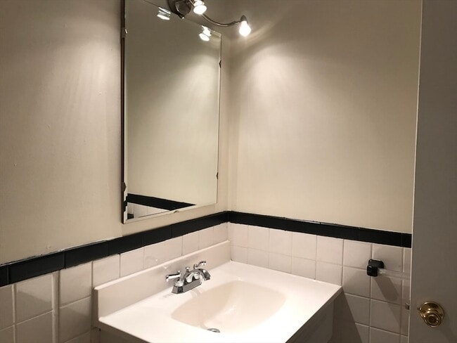 384 Great Rd, Unit A103 in Acton, MA - Building Photo - Building Photo