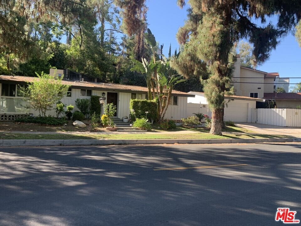4961 Rigoletto St in Los Angeles, CA - Building Photo