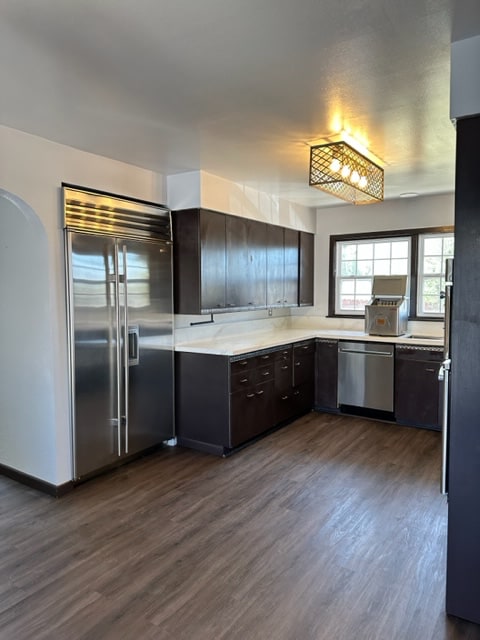 7050 Pembroke Dr in Reno, NV - Foto de edificio - Building Photo