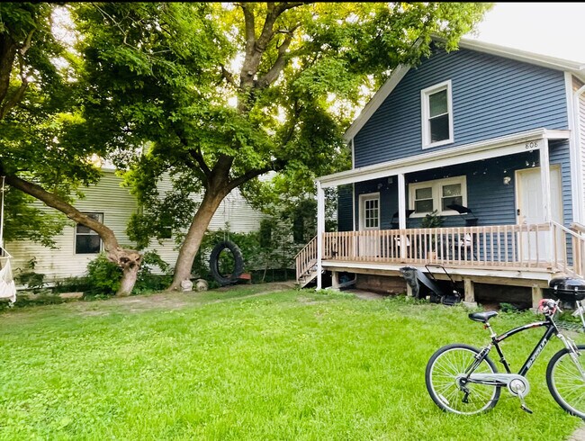 property at 808 Market St