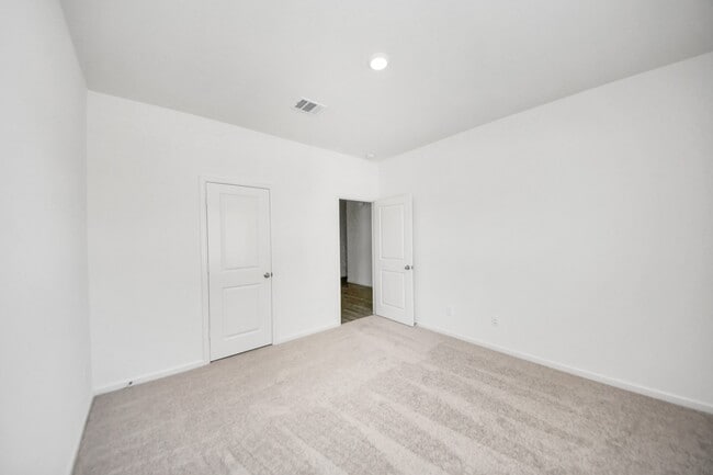 property at 2011 Corsica Crk Ln