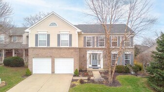 8272 Lee Ct in Mason, OH - Building Photo