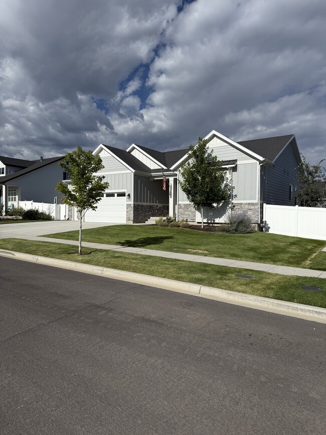 1712 S 1160 E in Heber City, UT - Building Photo - Building Photo