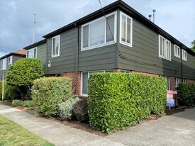 6029 NE Flanders St, Unit #F4