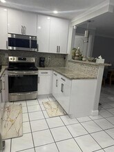 9050 NW 192nd Terrace in Hialeah, FL - Building Photo - Building Photo
