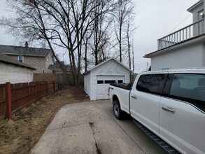 1009 Broadway Ave in Sheboygan, WI - Building Photo - Building Photo