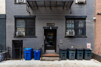 323 East 78th Street in New York, NY - Building Photo - Building Photo