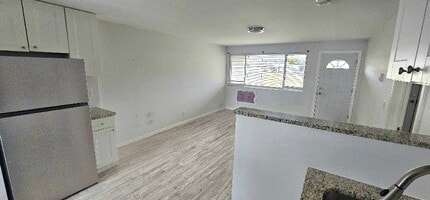 125 Cosey Beach Ave, Unit A1 in East Haven, CT - Building Photo - Building Photo