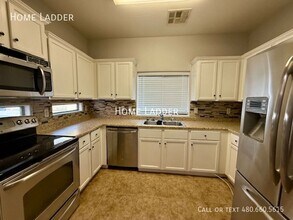 17760 W Woodrow Ln in Surprise, AZ - Building Photo - Building Photo