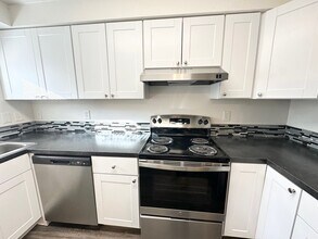 211 N Indiana Ave in Caldwell, ID - Building Photo - Building Photo