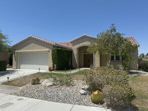 1290 Esperanza Trail in Palm Springs, CA - Building Photo - Building Photo