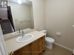 26 Martell Gate in Aurora, ON - Building Photo - Building Photo