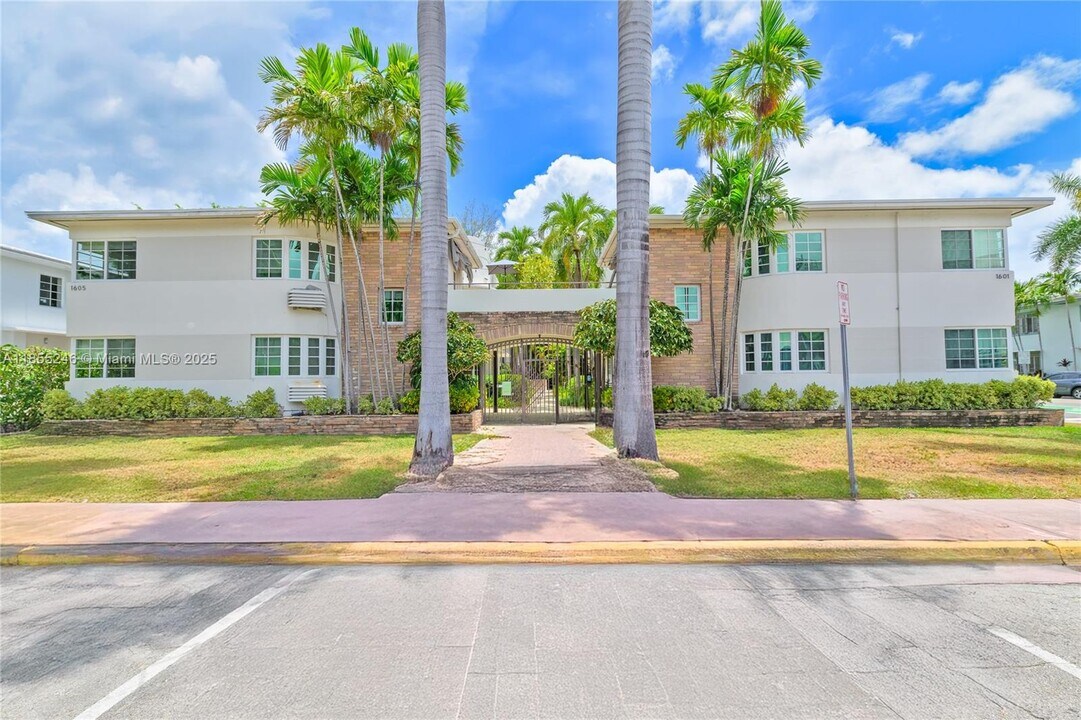1605 Lenox Ave. in Miami Beach, FL - Building Photo