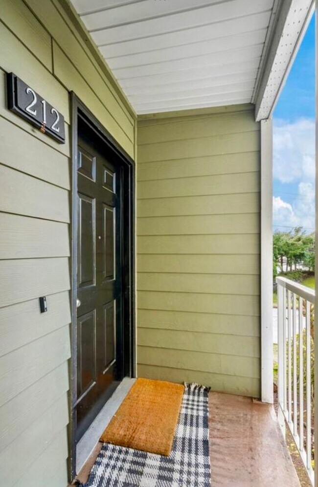 9917 Holly Dr in Everett, WA - Building Photo - Building Photo