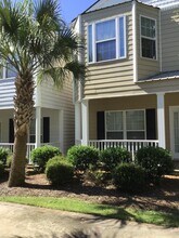 408 Bradwell St in Hinesville, GA - Building Photo - Building Photo