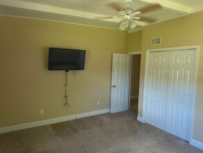 464 Judy St in New Smyrna Beach, FL - Building Photo - Building Photo
