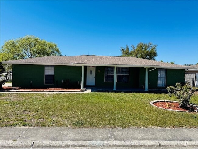 7611 Summertree Ln in New Port Richey, FL - Building Photo - Building Photo
