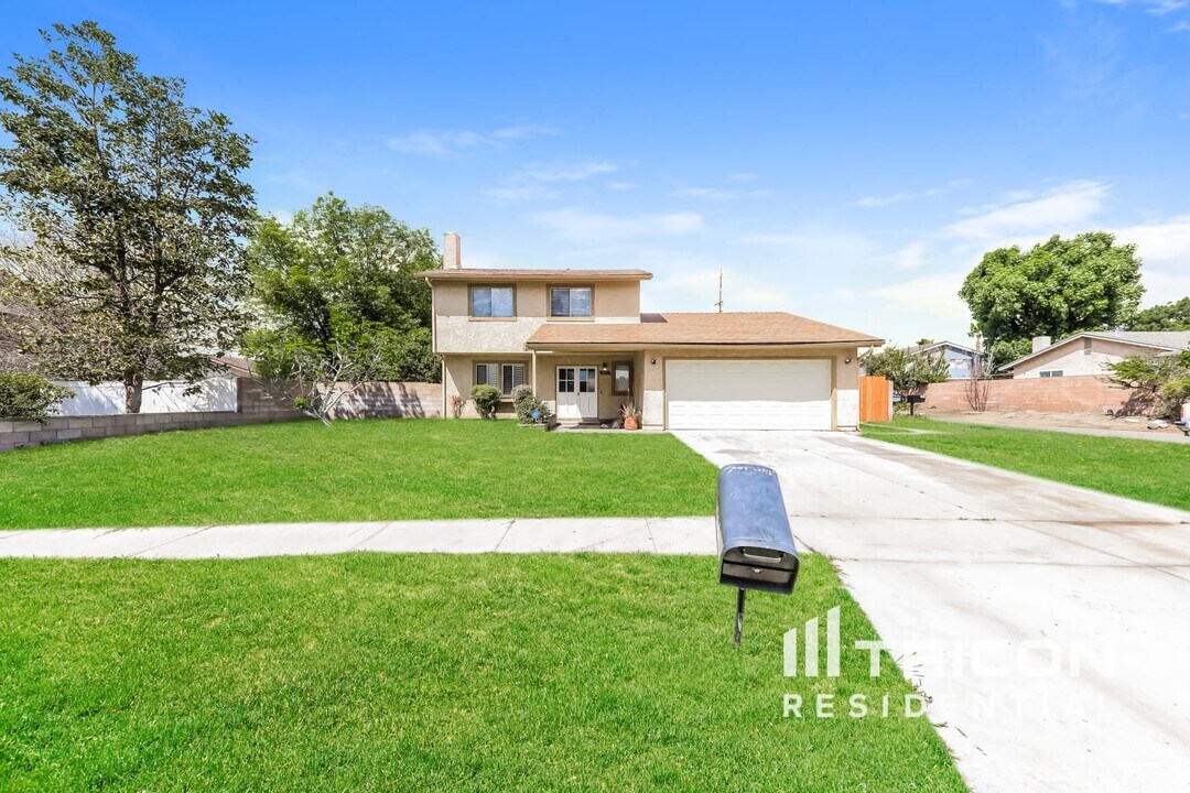 1455 Paiute Ave in Redlands, CA - Building Photo