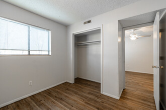 Valley View Apartments in Valley Center, KS - Building Photo - Interior Photo