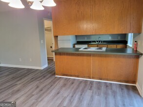 6205 Sweetgum Trail in Flowery Branch, GA - Foto de edificio - Building Photo