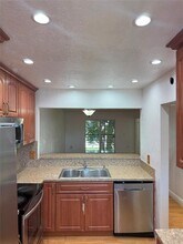 851 NE 209th Terrace in Miami, FL - Foto de edificio - Building Photo