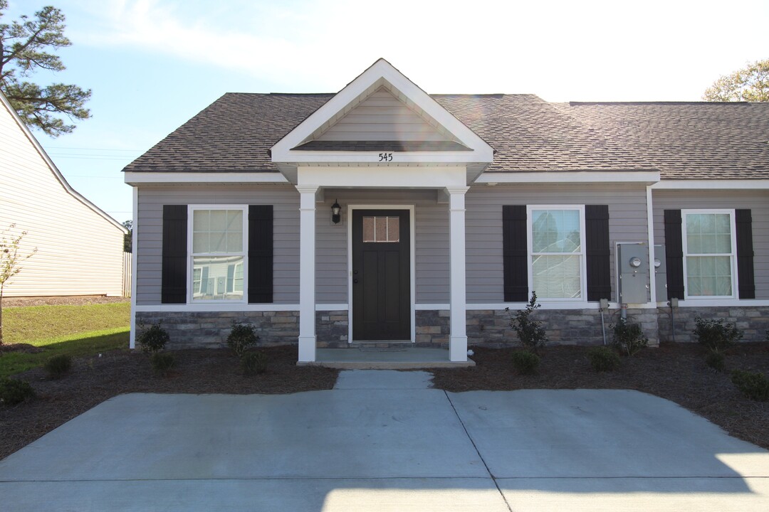 545 Deerchase Ct in Statesboro, GA - Building Photo