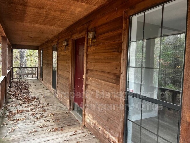 property at 95 Oakwood Dr