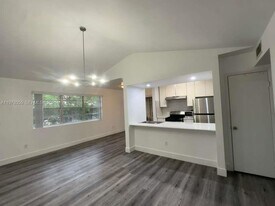 15330 SW 106th Terrace in Miami, FL - Building Photo