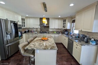 385 Allentown Rd in Parsippany Troy Hills, NJ - Building Photo - Building Photo