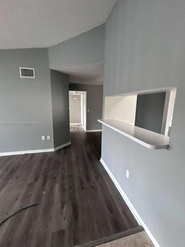 2081 Renaissance Blvd, Unit 202 in Miramar, FL - Building Photo - Building Photo