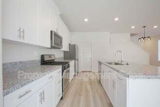 40268 Birchfield Dr in Temecula, CA - Building Photo - Building Photo