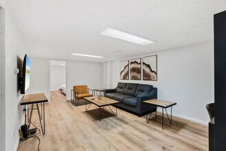 2104 Foggy Bottom Dr in Florissant, MO - Building Photo - Building Photo