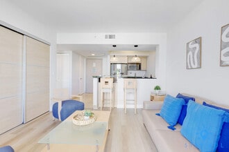 18683 Collins Ave in Sunny Isles Beach, FL - Building Photo - Building Photo