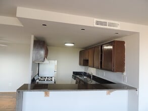 4600 Duke St, Unit 1623 in Alexandria, VA - Foto de edificio - Building Photo