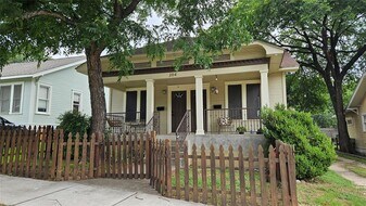 204 E 34th St in Austin, TX - Building Photo