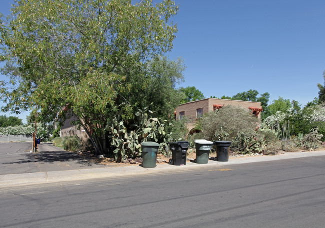 1008 S Farmer Ave in Tempe, AZ - Building Photo - Building Photo