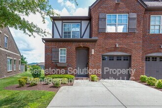 2040 Bungalow Dr in Thompson's Station, TN - Building Photo - Building Photo