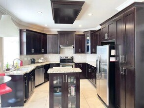 14585-1459A 59A Ave in Surrey, BC - Building Photo - Building Photo