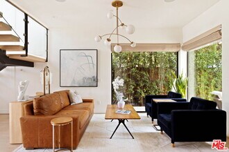 2137 Glyndon Ave in Los Angeles, CA - Building Photo - Building Photo