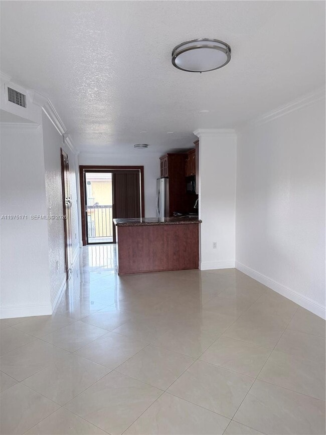 5460 W 21st Ct in Hialeah, FL - Building Photo - Building Photo