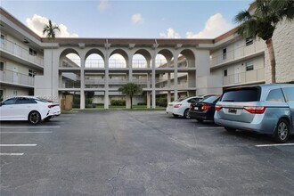 5601 NW 2nd Ave in Boca Raton, FL - Building Photo - Building Photo
